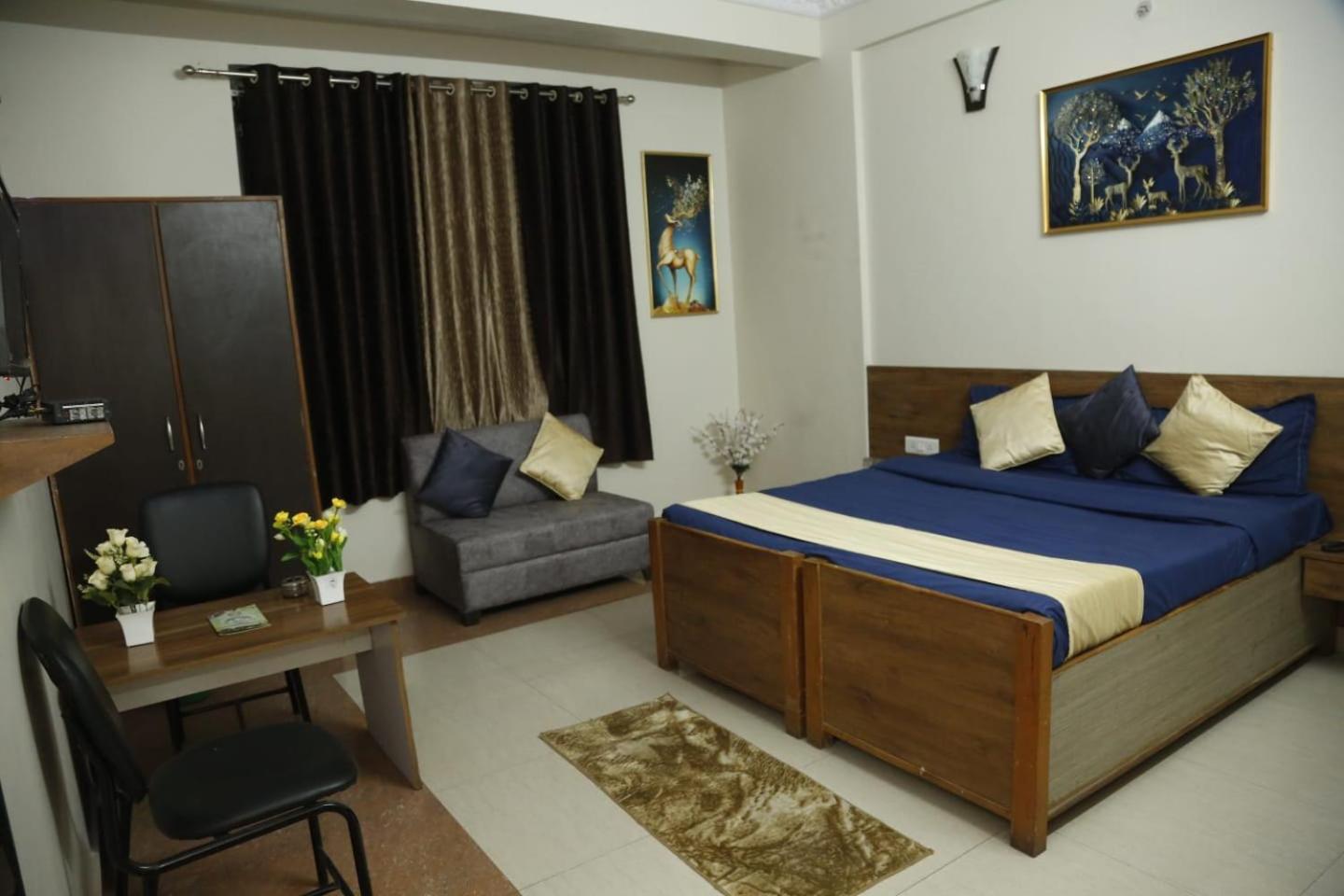 Sandalwood Vibes Bhopal Bagian luar foto