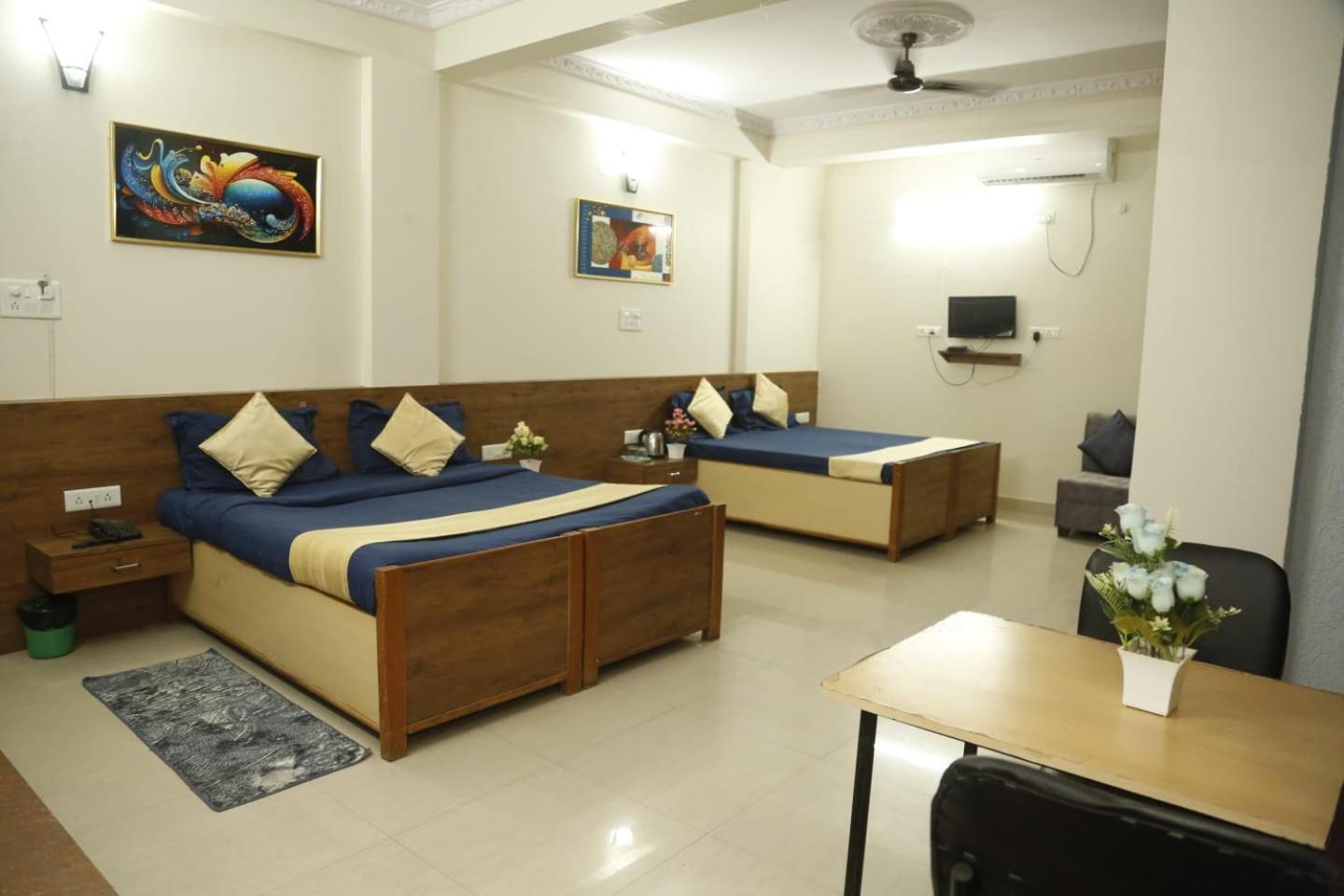 Sandalwood Vibes Bhopal Bagian luar foto